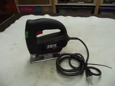 Skil #4230 jig saw for sale, like new. $20 cash only, located in pine tree mini home park.
