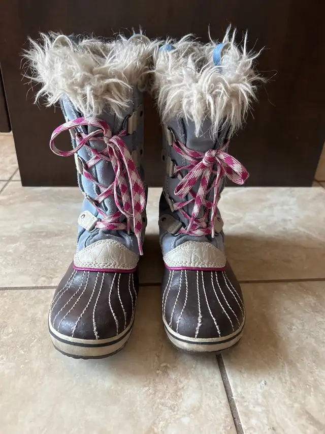 Sorel snow boots for girls size 563234551760513122