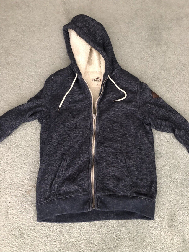 Hollister Sherpa - Lined Hoodie - Adult Small in Men's in Oshawa / Durham Region