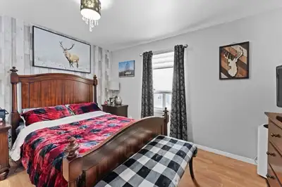 Très grand appartement 4½ avec piscine, une grande cour privée dans la clôture à Trois-Rivières à lo...