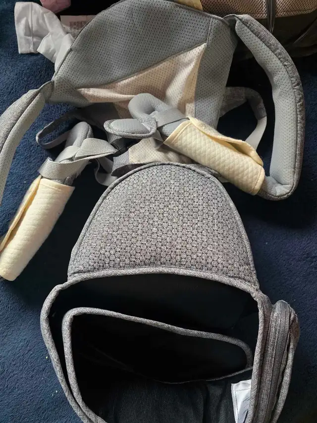 baby carrier hip seat in Strollers, Carriers & Car Seats in Hamilton - Image 3
