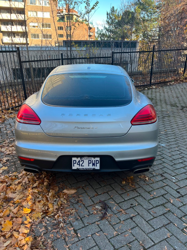 2016 Porsche Panamera 4 — photo 4