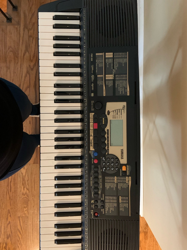 Key board. Yamaha in Pianos & Keyboards in Hamilton - Image 4