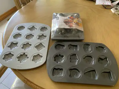 Wilson cookie pans new,one in bag ornament cake pan, View more