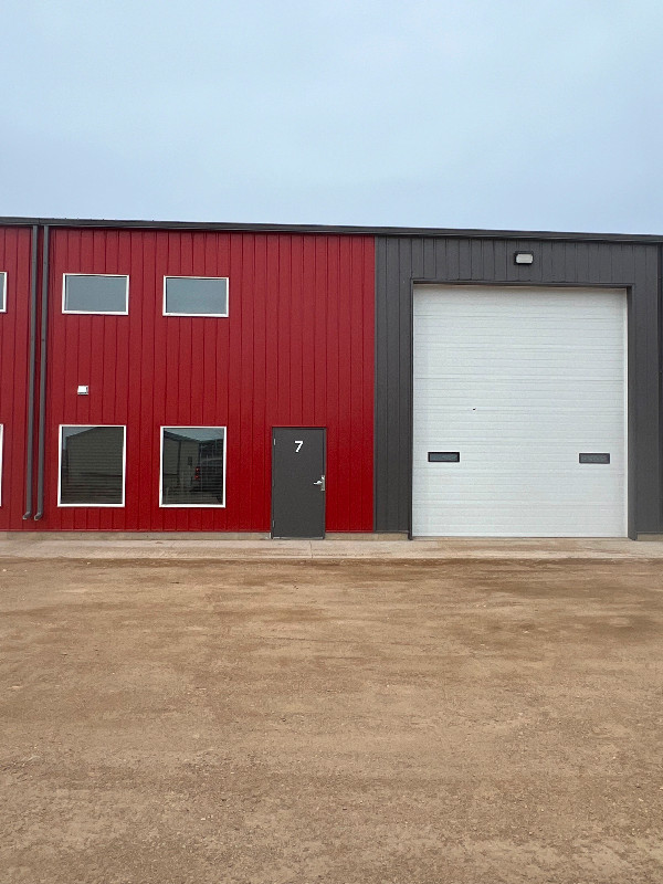 Commercial bay for rent in Commercial & Office Space for Rent in Moose Jaw