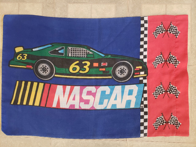 Nascar Dan River Twin Fitted Sheet and Pillowcase in Bedding in Winnipeg - Image 2