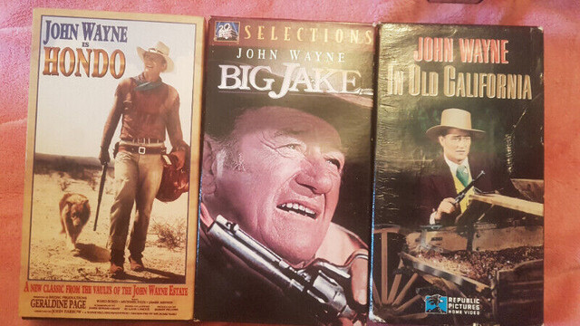 VHS vintage western/action - JOHN WAYNE dans Art et objets de collection  à Longueuil/Rive Sud - Image 4