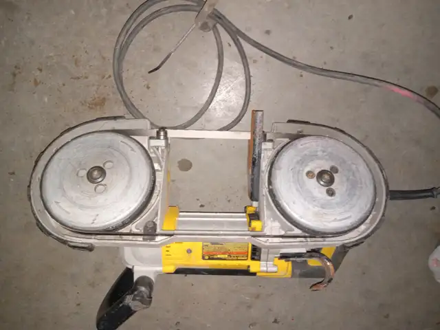 Dewalt portable band saw597784609969285123