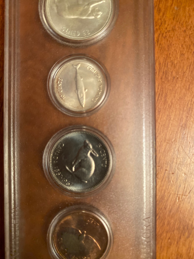 1967 centennial coin set in Arts & Collectibles in Hamilton - Image 4