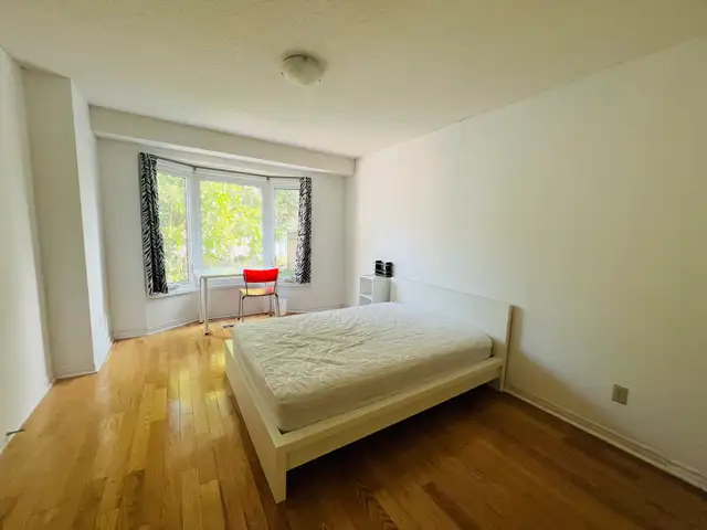 UTSC room For Rent in Room Rentals & Roommates in City of Toronto - Image 4