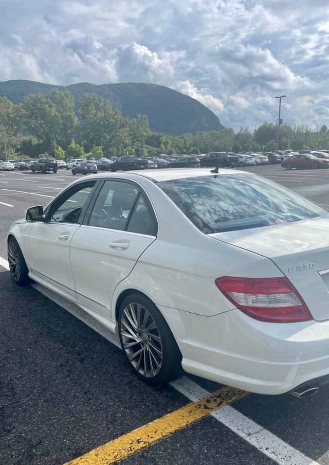 Mercedes-Benz C230 (2009) excellent condition — photo 3