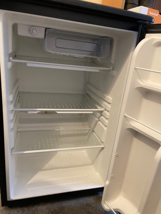 Mini Fridge in Refrigerators in Burnaby/New Westminster - Image 2