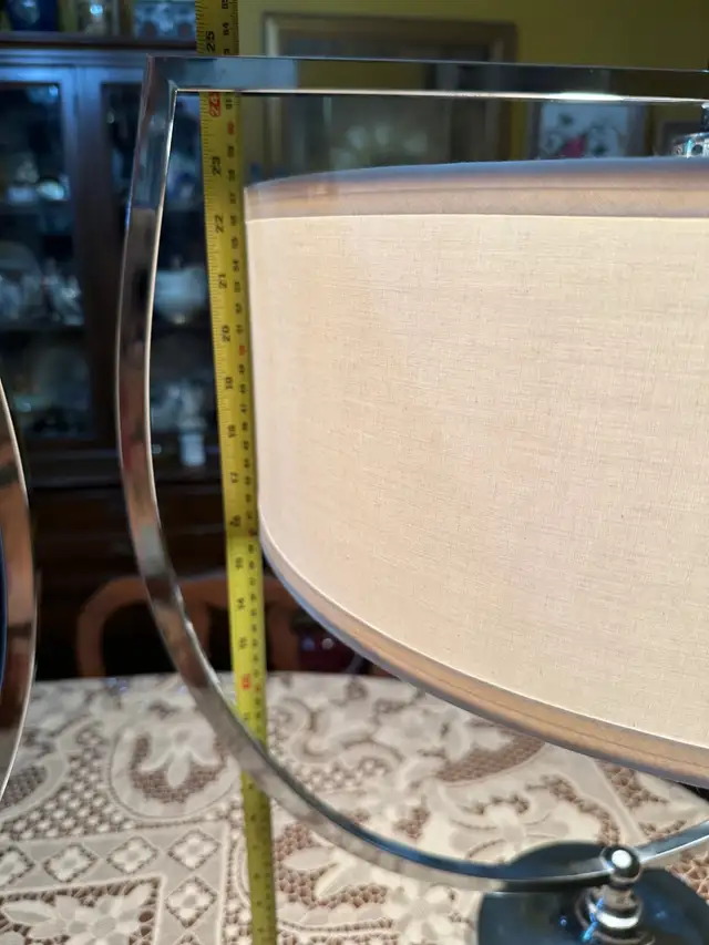 A PAIR OF LARGE ELEGANT ARK TABLE LAMPS in Indoor Lighting & Fans in Regina - Image 7