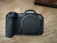 Canon R5 - Like New 