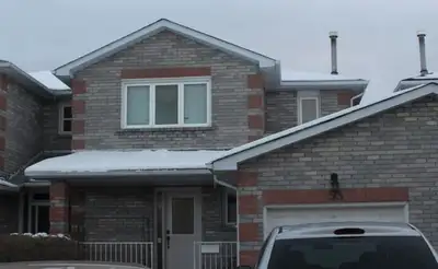Features: • 3 comfortable bedrooms • 2 full washrooms and 1 Powder washroom • Bright living and dini...