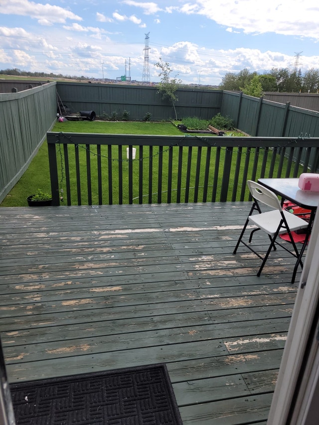 Well maintained duplex for rent in laurel from August Long Term