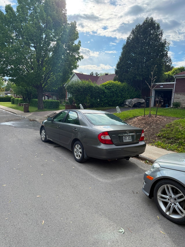 2003 Toyota Camry LE — photo 3