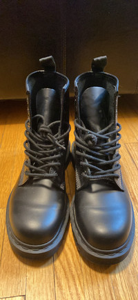 Dr. Martens 1460 MONO BLACK SMOOTH LEATHER BOOTS