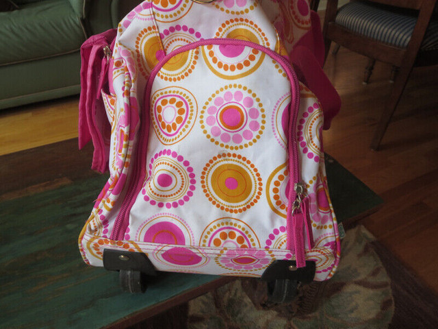 Girls' Travel Duffle Luggage Bag with Toiletry Bag in Toys & Games in City of Toronto - Image 2