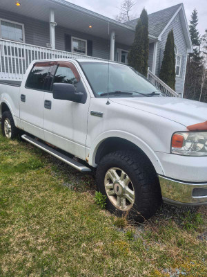 2004 Ford E 150