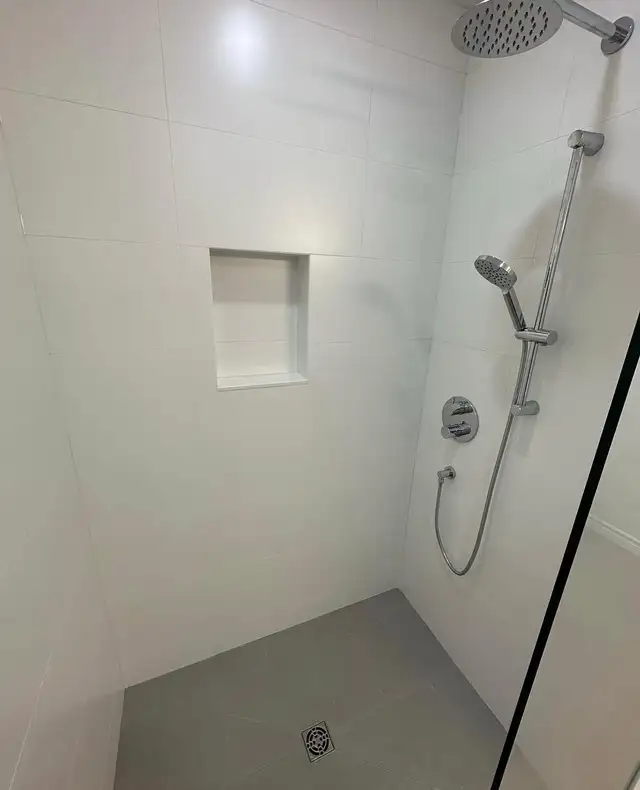 Tile Setter451076853985464323