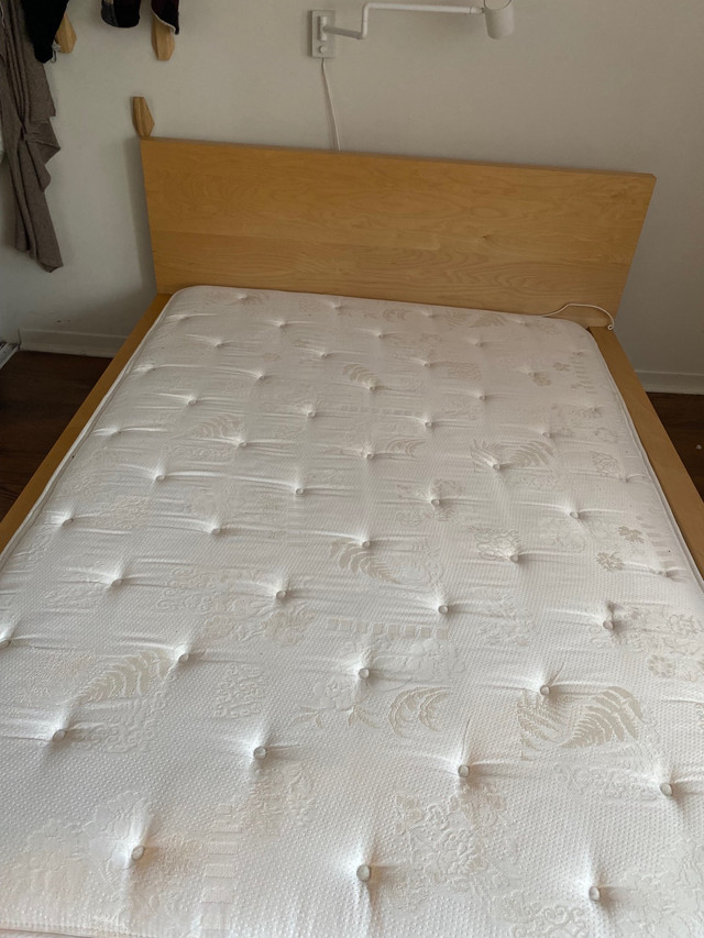 Bed & mattress combo ONLY FOR 350$ dans Lits et matelas  à Ville de Montréal - Image 4
