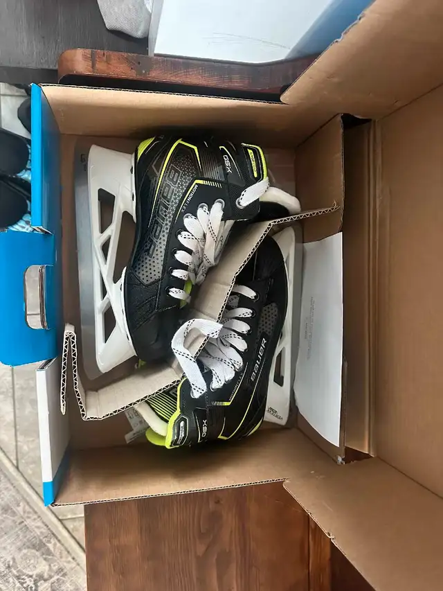 Goalie skates 63373408852097121