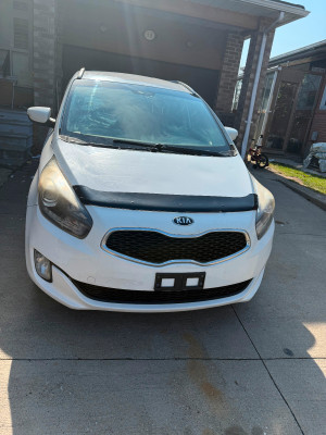 2014 Kia Rondo