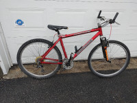 Mongoose aluminum Rockadile SX bicycle (18" frame)