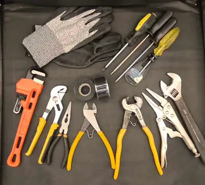 PROFESSIONAL PLUMBER TOOL BUNDLES – LIMITED AVAILABILITY Quality matters on every job. Carefully ass...