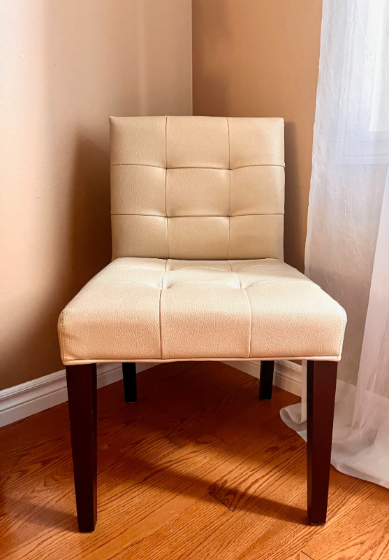 Faux Leather chair, Ivory colour, in good condition, designer in Chairs & Recliners in Oakville / Halton Region - Image 2