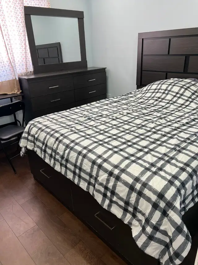 Furnished Room in Pickering on 2nd Floor of a House for Rent
