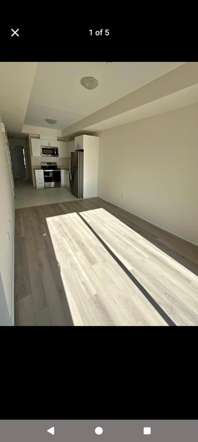 1 Bedroom for Rent in a Clean & Quiet 2 Bed, 1 Bath Home – Scarborough A spacious 1-bedroom is avail...