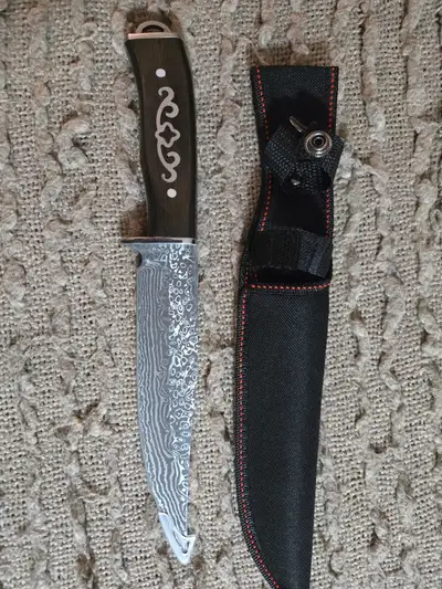 17cm clip point blade is a camping specialist, optimized for prepare food, cutting feather stick and...