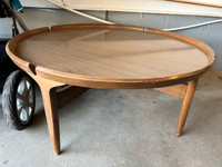 Circle coffee table. Perfect for painting