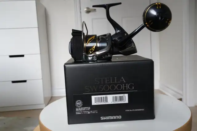 Shimano Stella SW 5000HGC spinning reel in Fishing, Camping & Outdoors in Sarnia - Image 2