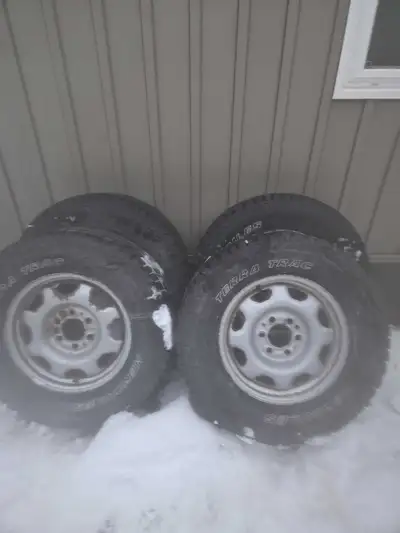 Steel Ford F150 rims with hercules terra trac AT2 265 70 17 tires are about 50% tread $125 obo
