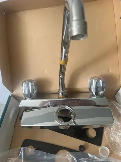 robinet de cuisine Denze très peu utilisé , View more