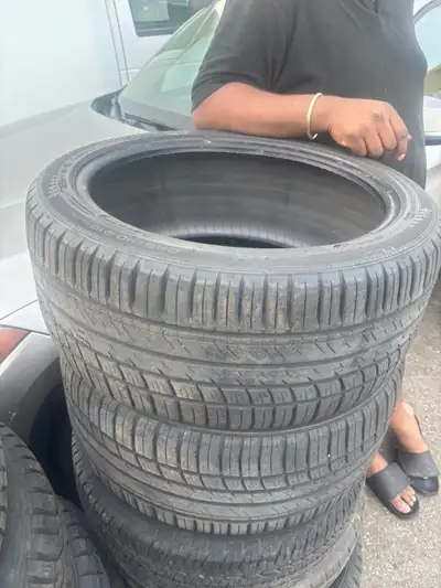 245 40 18 Good tread