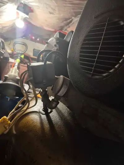 I am selling a 60 gallon air compressor and mac tool cart just down sizing just have no room for the...