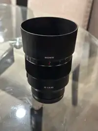 Sony 85mm 1.8 Lens