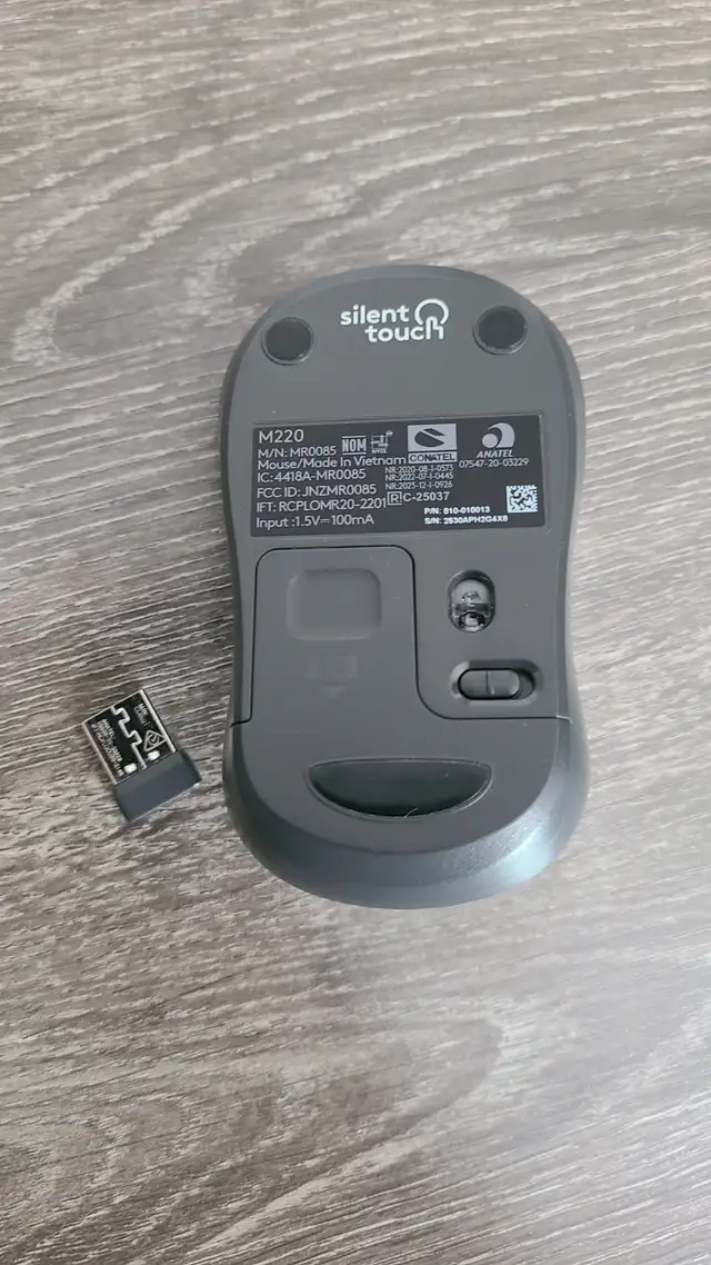 Logitech MK295 Wireless Mouse and Keyboard Combo (Silent Clicks)576039802246932487
