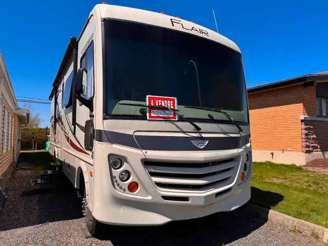 Motorisé classe A Fleetwood Flair in RVs & Motorhomes in Victoriaville - Image 2