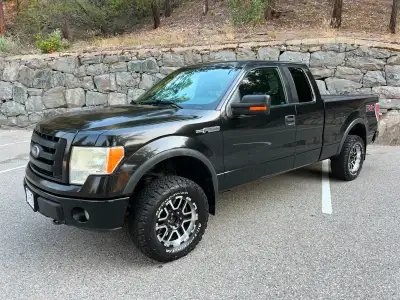 Single owner No major accidents; only one minor fender bender to the rear bumper. Detailed maintenan...