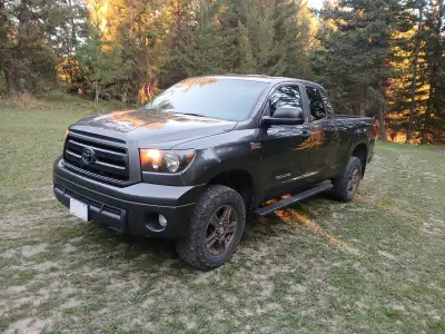 2011 Toyota Tundra double cab SR5 Pretty clean truck, second owner 255,000km 5.7 V8 Heated leather s...