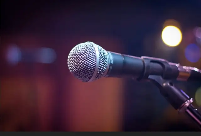 any lead singers/frontpeople out there?