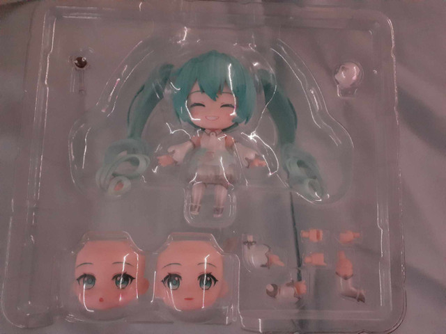 Hatsune Miku MIKU EXPO 2021 Nendoroid dans Jouets et jeux  à Ville de Montréal - Image 3