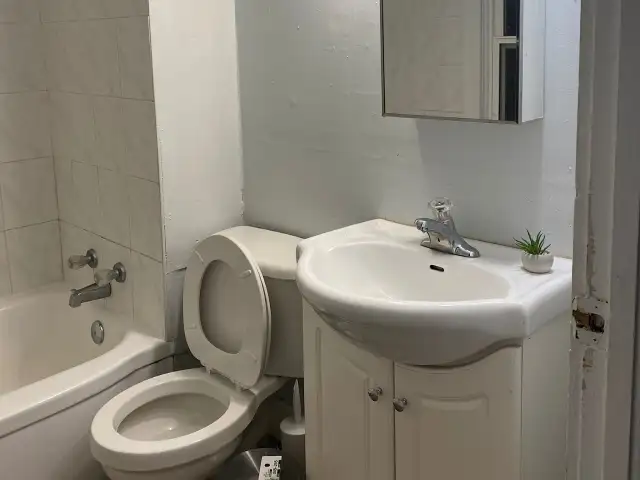 1 Bedroom Apartment Downtown Charlottetown in Long Term Rentals in Charlottetown - Image 11