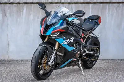 2021 BMW S1000RR - M Carbon Wheels - M Package - 205 horse power - Dynamic Package - TFT Display - L...