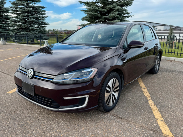 2018 VOLKSWAGEN E-GOLF SEL Premium Active in Cars & Trucks in Calgary - Image 3